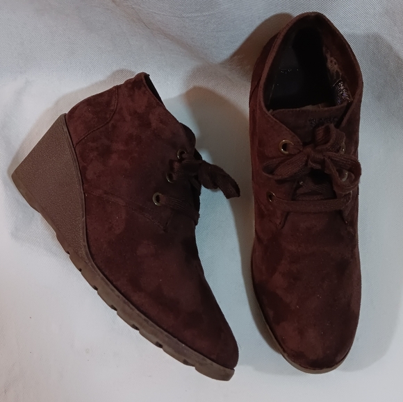 Bobs Womens 11 Brown Bootie Boots Faux Suede Wedge Chukka - Picture 1 of 13